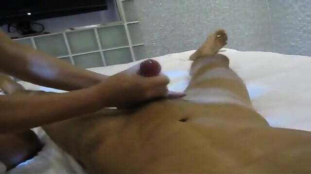 Asian Amateur Twinks Handjob Action