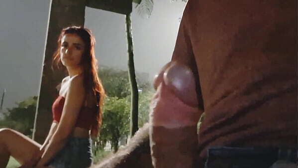 Arrisquei punheta gostosa ponto &ocirc_nibus