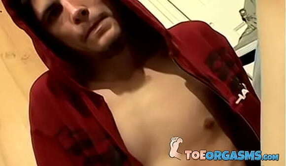 tender tattooed Bentley shows feet strokes dick