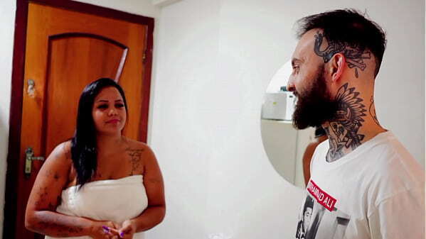 Pagou aluguel buceta estava dinheiro pagou aluguel dando buceta para dono