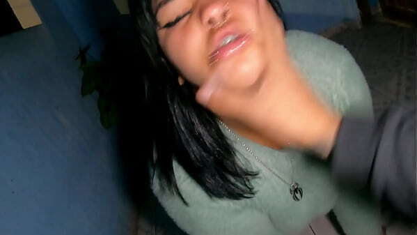 AMIGA MINHA MULHER FICOU LUGAR PARA FICAR DEIXEI DORMIR AQUI CASA SABIA DORMIR CALCINHA