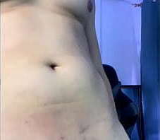 Venezolano me muestra verga y culo por plata