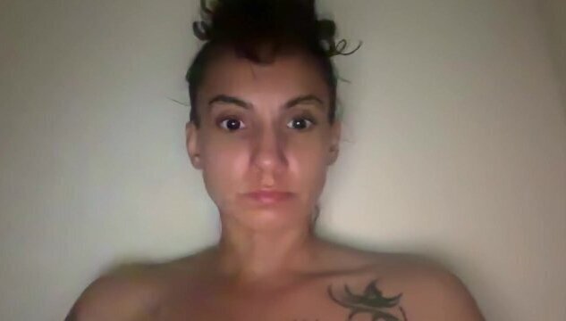 Moans Naked Ballerina's