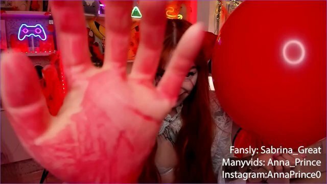 spooky pennywise cosplay