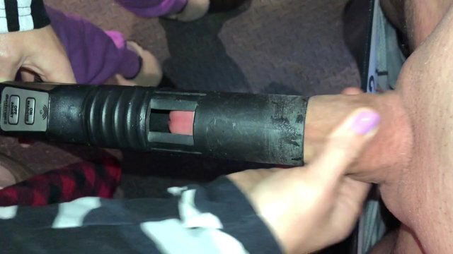 Vacuum Cleaner Blowjob Uses Vacuum Cleaner Suck Right
