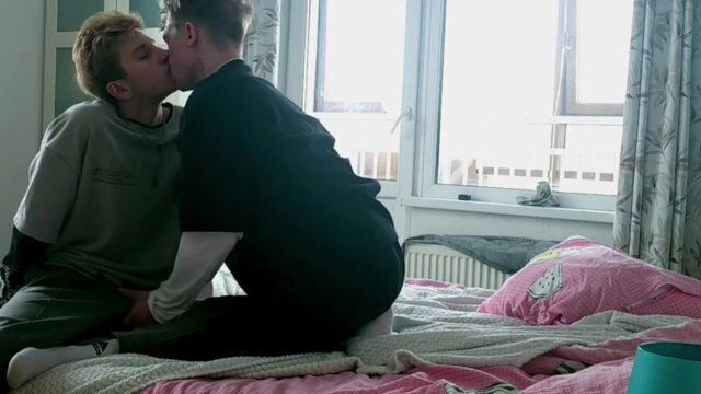 нежный двух сладких твинков