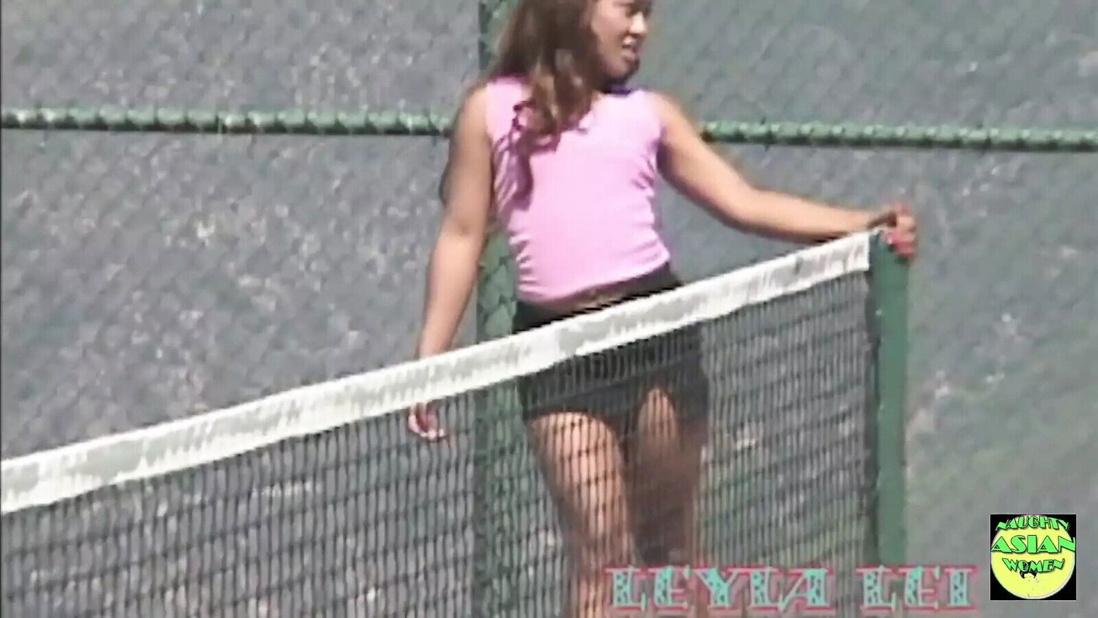 Asian Bombshell Leyla Gets Fingered Fucked Until Facial