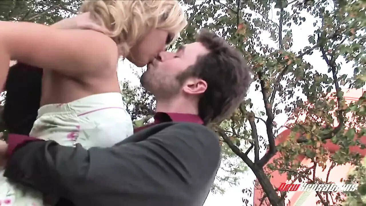 Ashlynn Brooke Ashlynn Goes College Part