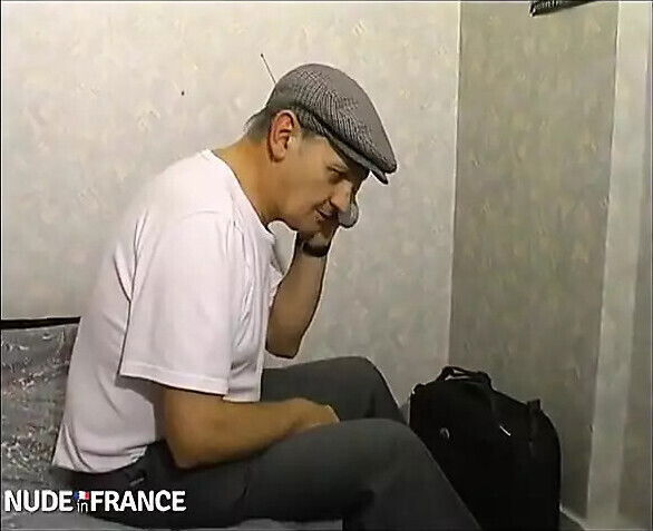 Papi's calling backup smash home help