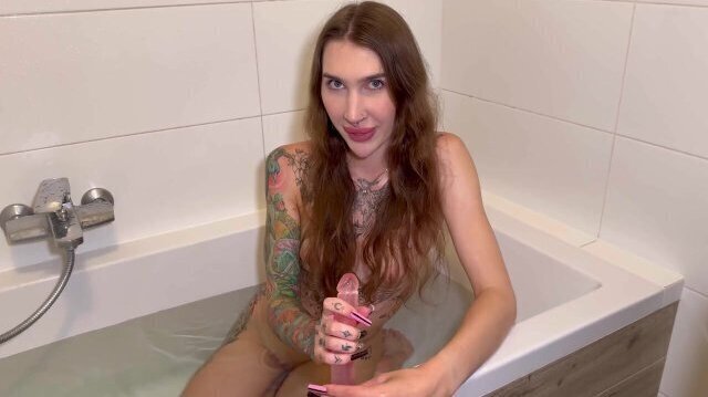 Bawie Ciebie wannie, odliczam spustu błagam spust mojej dupie