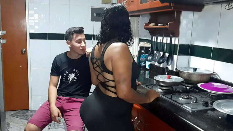 Stepmother Miller Palmas's Pussy Cravings Kitchen: Horny Encounter