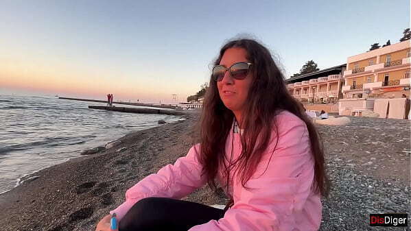 Seduced girl from street into first date