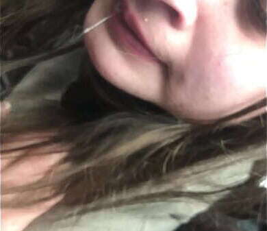 Lesbian bestfriend gets facefucked ride