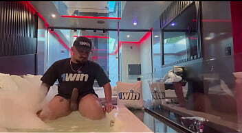 na hidro ela fode bem