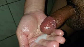 晨間打手槍持久最後射精