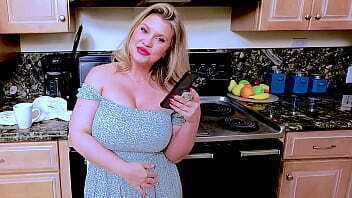 stepmom very naughty chubby girl, besides having huge ass, fucks very well. Would like have stepmother like this your house?