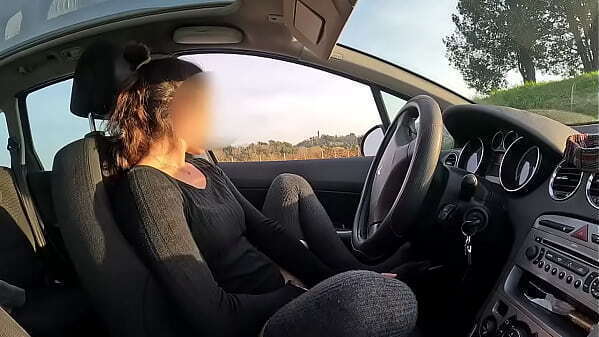 Convince stranger touch pussy while taking walk