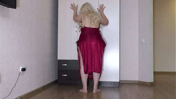 Lustful MILF with spreads