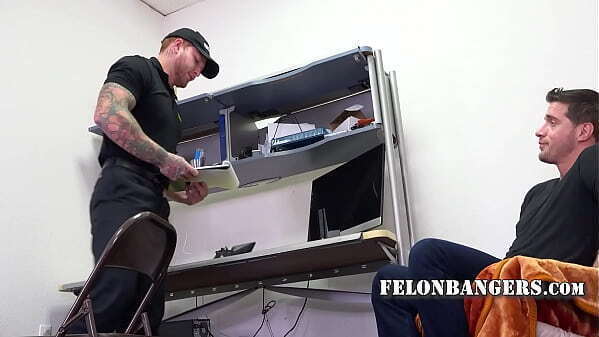 Shoplifter Tries Steal Attention