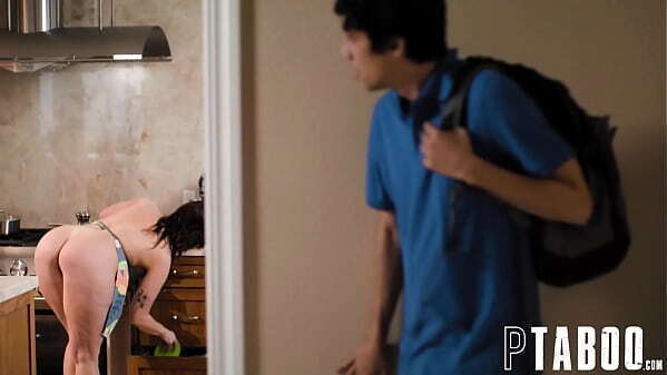 Cooking Surprise Siri Dahl, Ricky Spanish