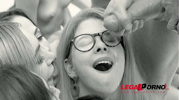 Gonzo.com XXXMas Party Versus Orgy Drinks Included! SZ2590