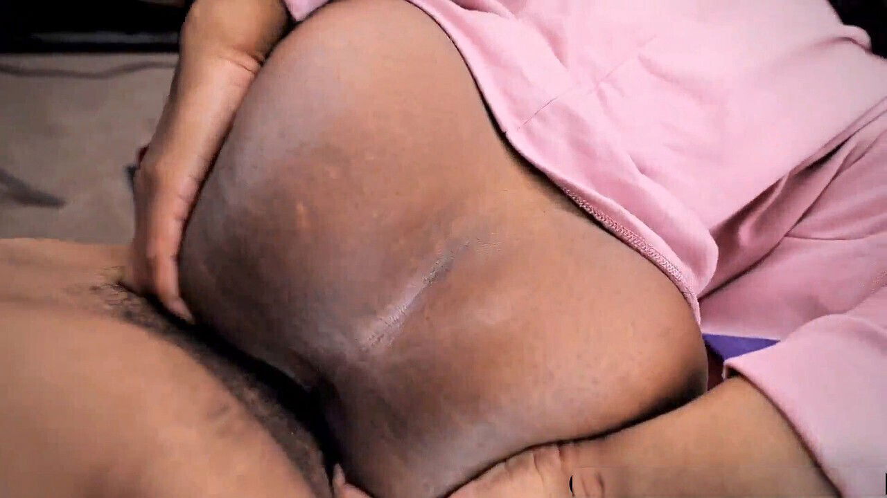 Coworker with booty invites over pound tight pussy with huge