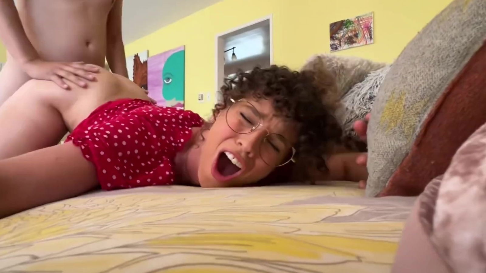 Sexy stepmom can't enough from Amateur Porn