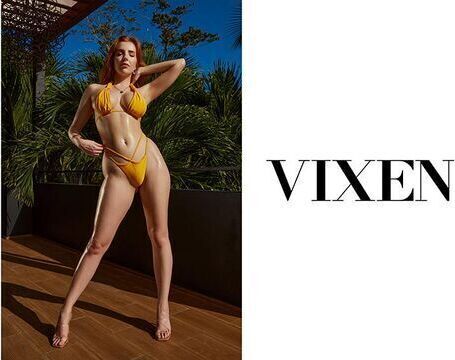  Good dick-riding session with a hot redhead chick Scarlett Jones 