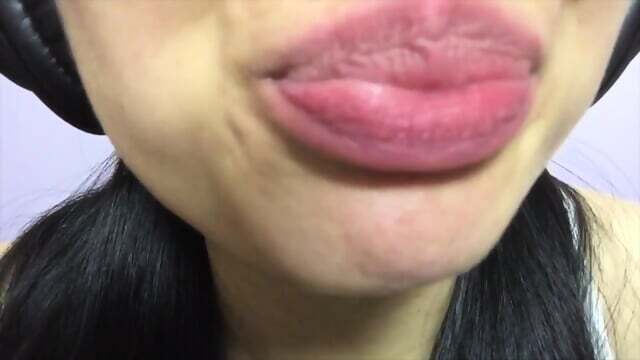 Close-up Chewing Popping Mouth Sounds ASMR