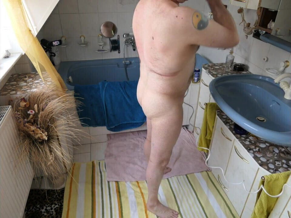 to bathe meeting Stop Motion 6.25 fps 0001