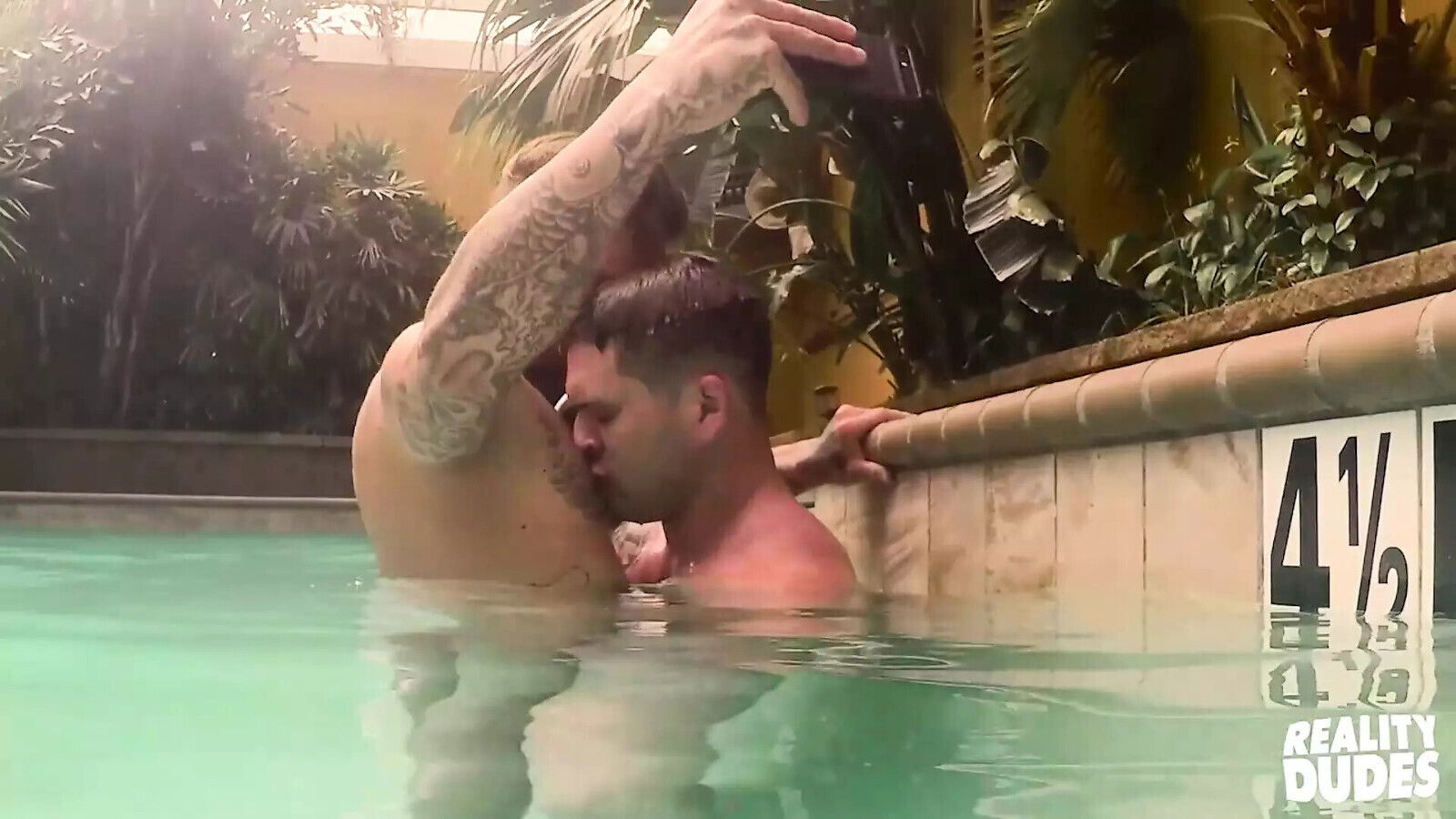 Allen Lucas Spots Brian Michaels Locker Room Immediately Knows Wants Taste REALITY DUDES