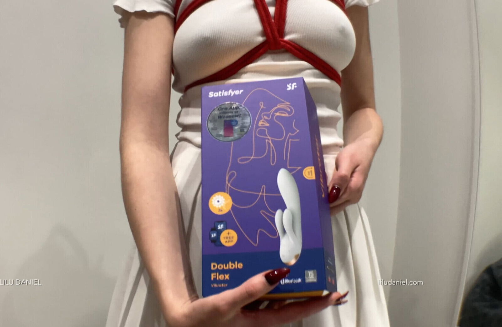 Schoolgirl unboxing vibrator until orgasm