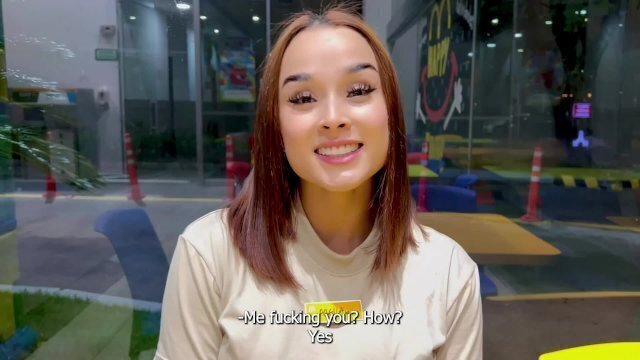 FUCK employee bathroom! RISKY PUBLIC Abella olsen