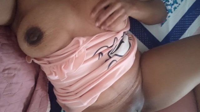 SCHOOLGIRL WAKES HAVING DREAMS WAKES HORNY WITH PUSSY