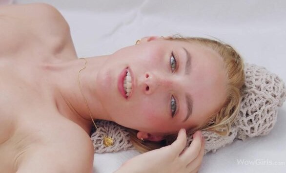 WOWGIRLS Very beautiful girl Kelly Collins masturbating couch