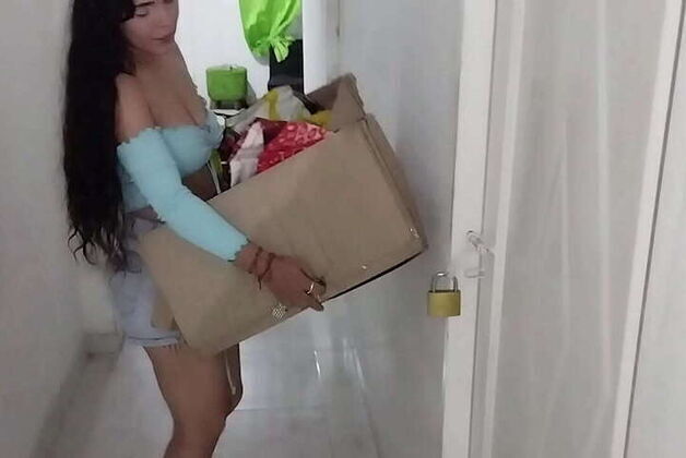 Colombian MILF Stepmom Enlists 18-Year-Old Stepson Moving Spanish Porn