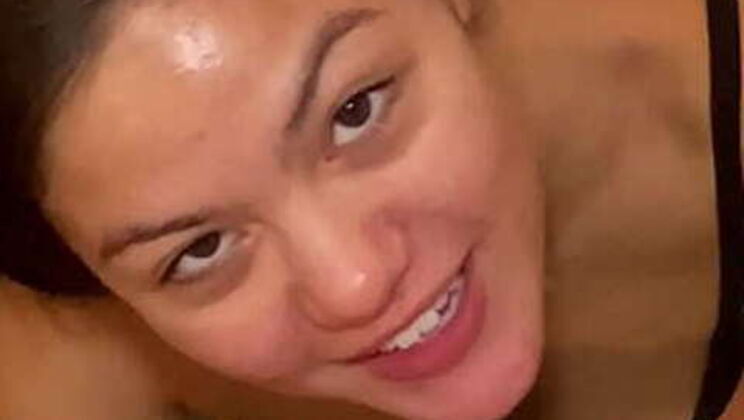 Kendra Spade's Bubbly Blowjob Pussy Tease Off-Camera