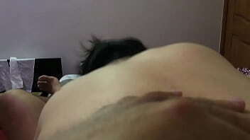 操老女人的逼还是挺紧的，特别喜欢她坐身上