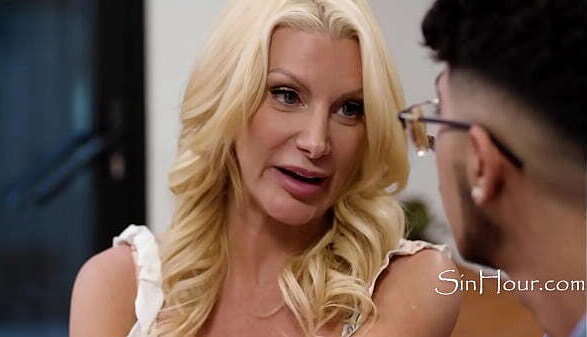 Stepmom Keeps Telling We'_re Both Single And... Kisses Brittany Andrews, Diego Perez