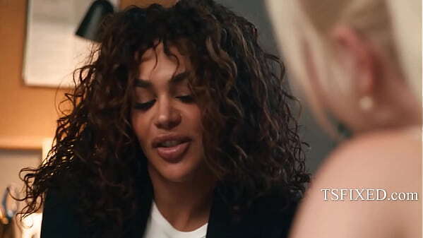 Working Coitus Skye Blue, Maxim TSFixed