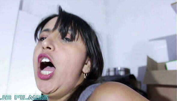 PAGUEI MUDAN&Ccedil_A DANDO GOSTOSO PARA DONO CAMINH&Atilde_O