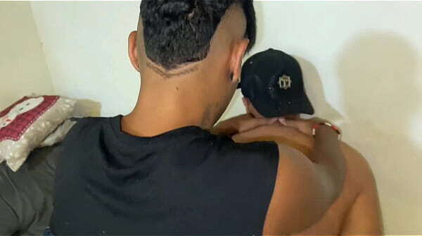 CAMINHONEIRO PAGOU O ATOR PORNO DE 24CM PARA FODER SEU RABO - FULL SHEER.COM