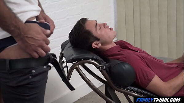 FamilyTwink Talking with Psychologist Stepdad