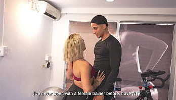 Slutty personal trainer fucks her client when they'_re alone at the gym - Xiara Dark