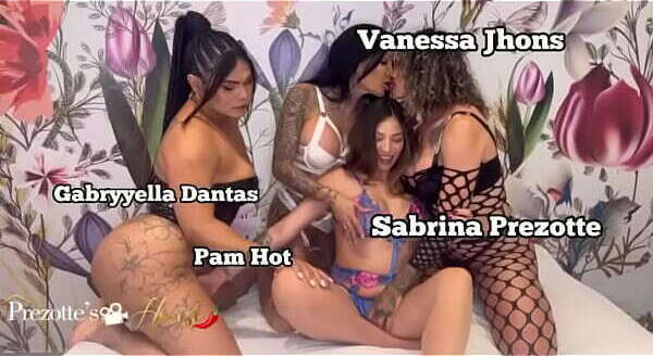 F&eacute_rias Barcelona. conhecemos nossa viajem fudemos buceta at&eacute_ pedir para tr&ecirc_s gozar boca. Sabrina Prezotte, Gabryyella Dantas Vanessa