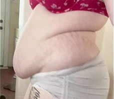 Tianastummy waddling around