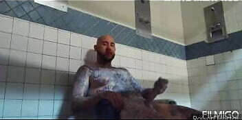 Prison cumshot at its finest.. longstroking white cock hiding in the prison shower