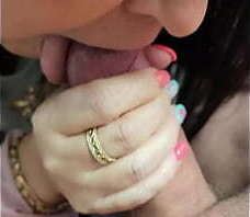 Elle me suce tr&egrave_s bien