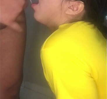 follando hermanastra acabada boca