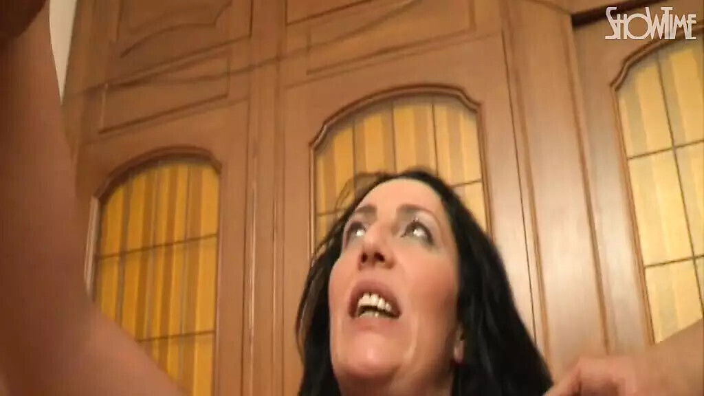 Italian milfs show themselves world part